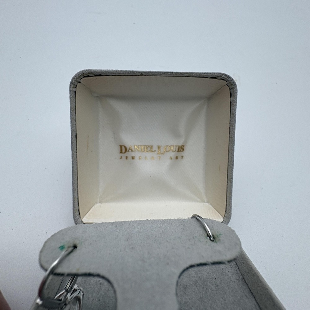 Daniel Louis Earrings Silver Tone Round White Stone Drop Leverback Jewelry - Picture 1 of 3